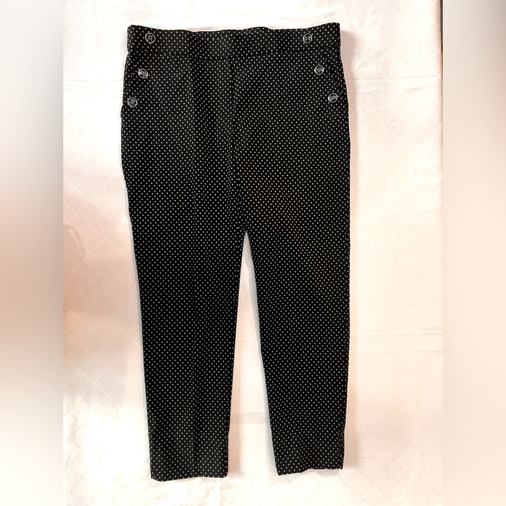 Women’s cropped dress slacks. Black with white dots.